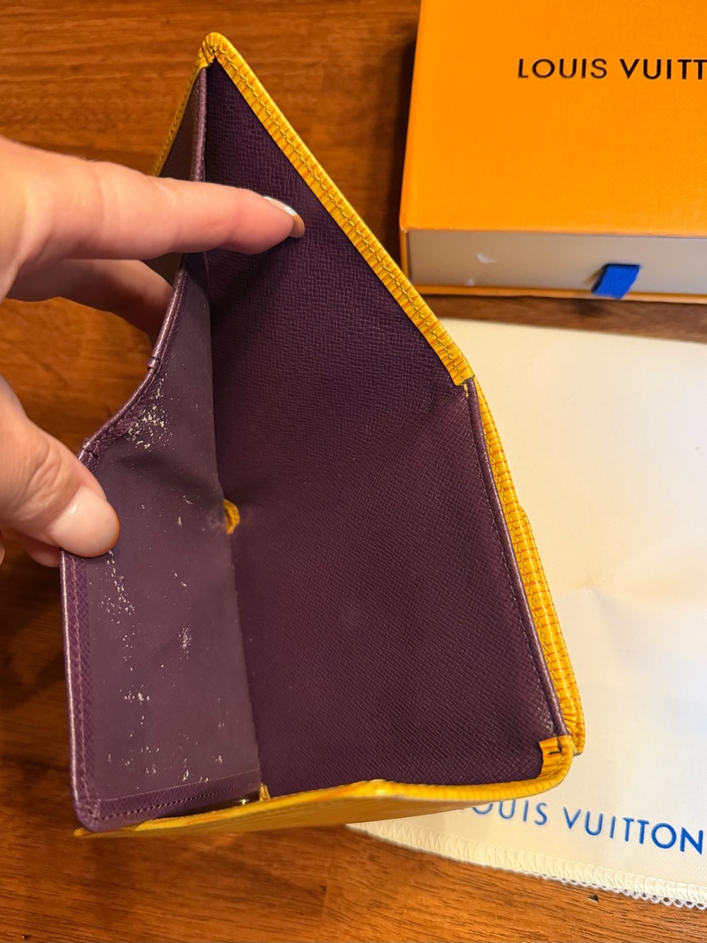 Louis Vuitton Vintage Yellow Epi Leather Wallet With Box- minimal wear- Lux - Picture 4 of 14
